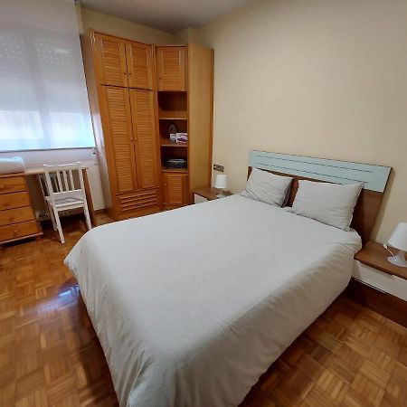 Apartamento Piso Sencillo Y Acogedor Con Parking Gratuito Baranain Exterior foto