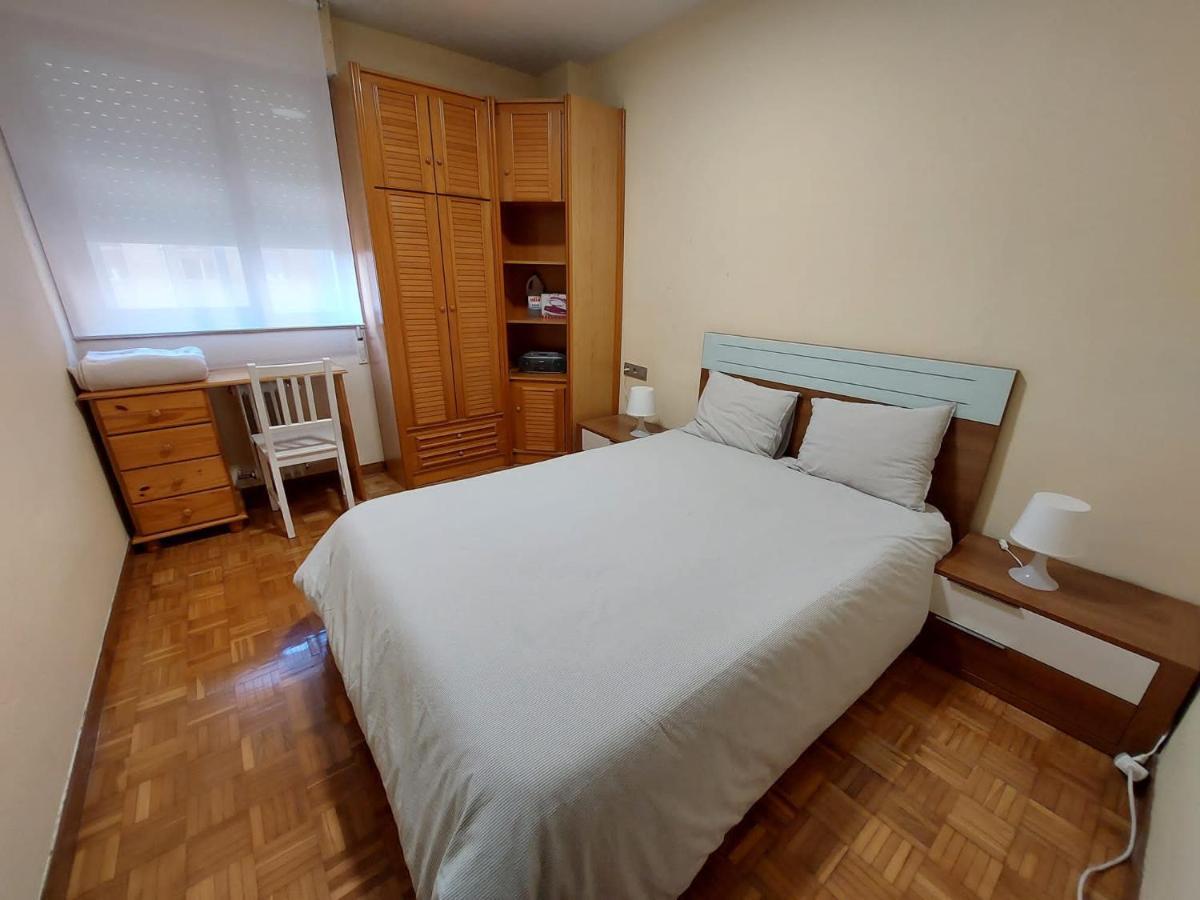 Apartamento Piso Sencillo Y Acogedor Con Parking Gratuito Baranain Exterior foto